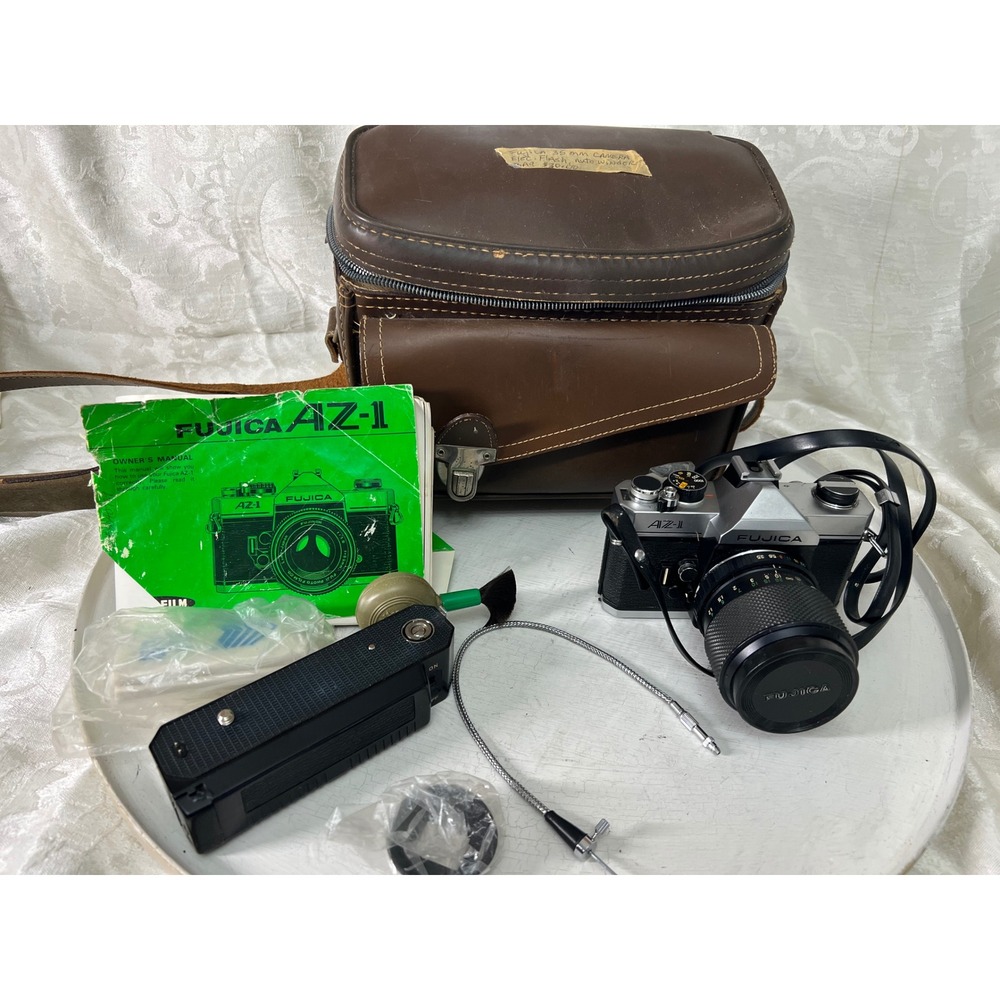 Fujica AZ-1 35mm SLR Camera Fujinon-Z 43-75mm Lens Auto Winder Case Manual Kit